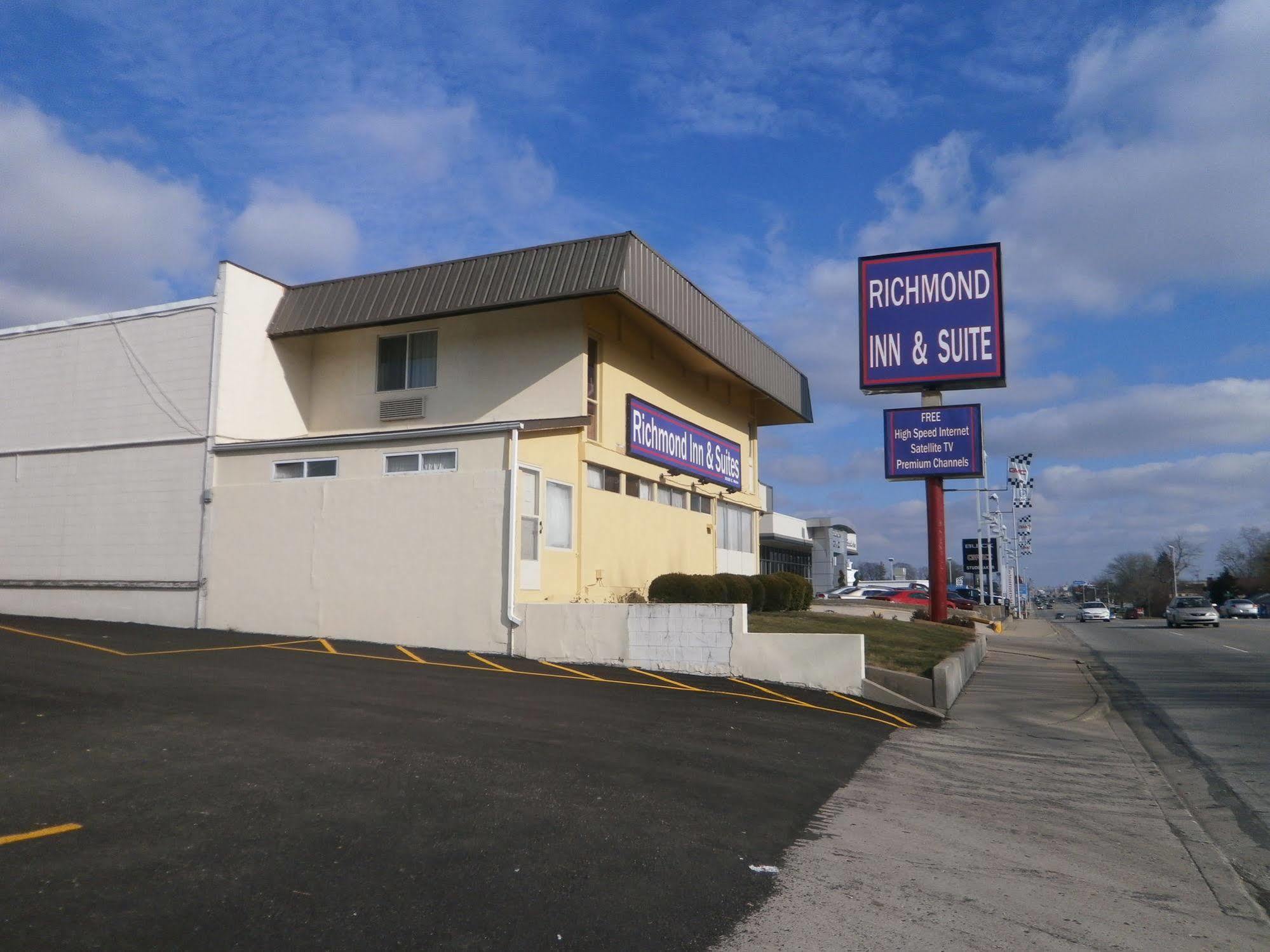 Richmond Inn And Suites Exterior photo